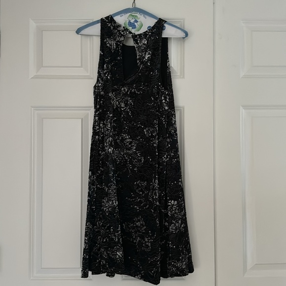 Adrienne Vittadini Sleeveless Burnout Velvet Shift/Trapeze Lined Dress Size M - Picture 4 of 5